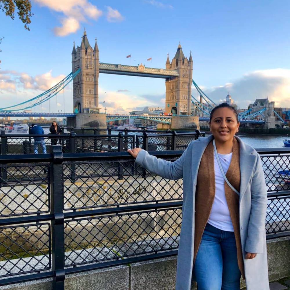 Meet your Posher, Itzel